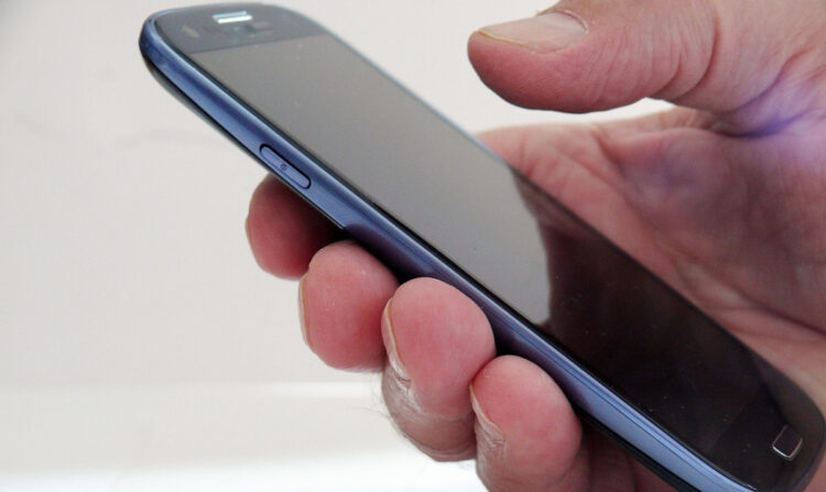 Vodafone down: mattinata di blackout per migliaia di utenti