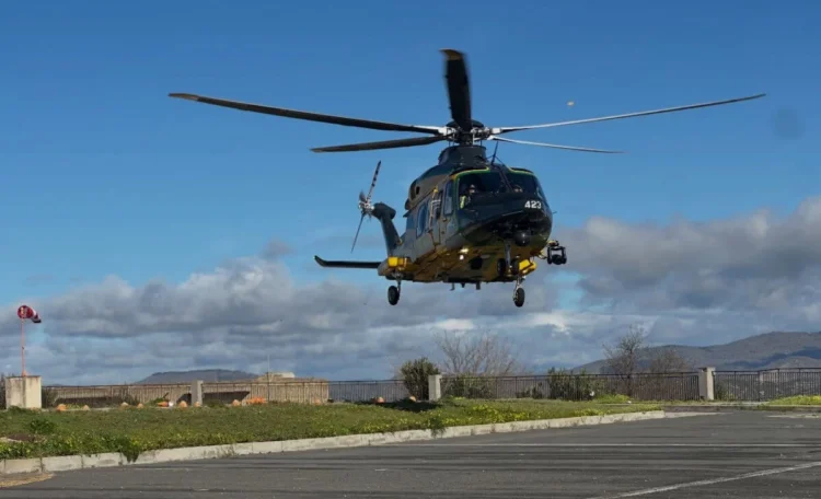 Giorgia Meloni a Niscemi: sorvolo in elicottero