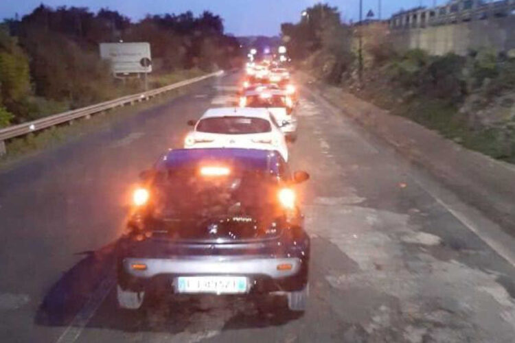 Traffico paralizzato a Modica sul Viadotto Guerrieri
