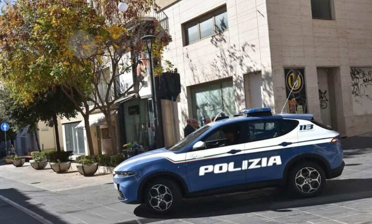 Ragusa, spaccia mentre è ai domiciliari: arrestato 33enne