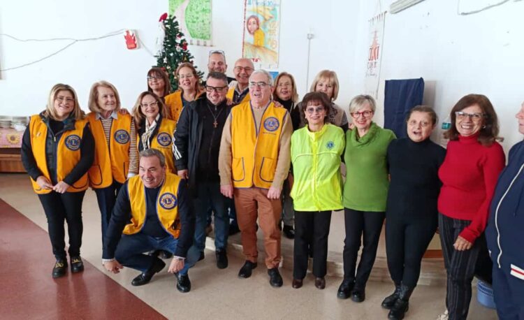 Pozzallo, i Lions alla mensa della Chiesa di Santa Maria della Fiducia