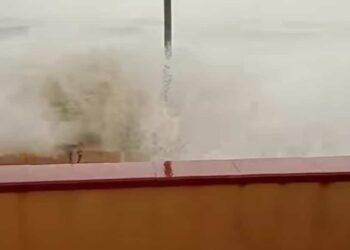 Maltempo Sampieri il mare esonda tra le case