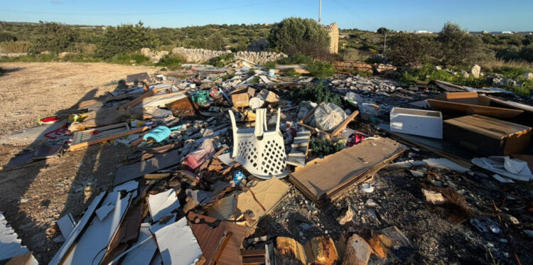 Marina di Modica Zona ASI: sopralluogo e interventi contro abbandono di rifiuti