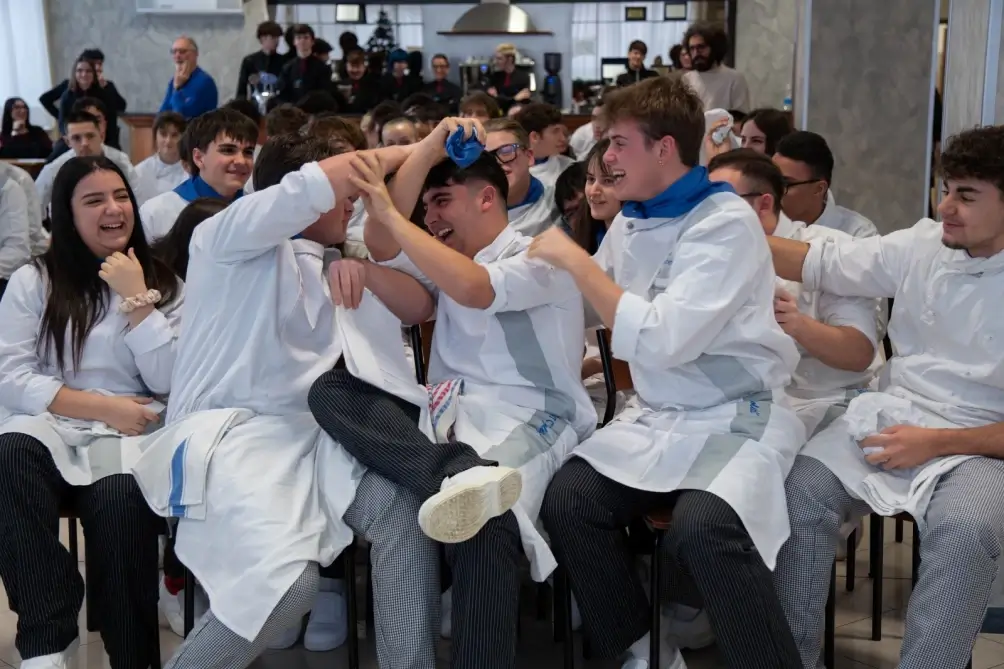 L’Istituto Alberghiero Marconi di Vittoria brilla al Cooking Quiz e conquista la Finale Internazionale di Parma