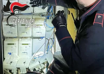 Modica, gestiva lavanderia rubando energia elettrica per un valore di oltre 50.000 euro: arrestato dai carabinieri