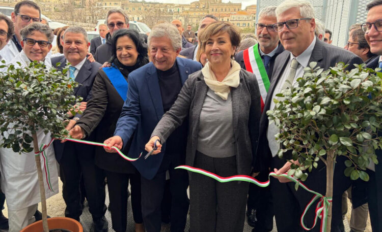 L’assessore regionale della Salute Faraoni in provincia di Ragusa: inaugurate nuove strutture