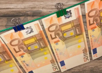 Come riconoscere banconote false da 50 euro: guida completa e aggiornata