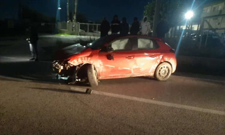 Incidente sulla Vittoria Acate: auto contro muro