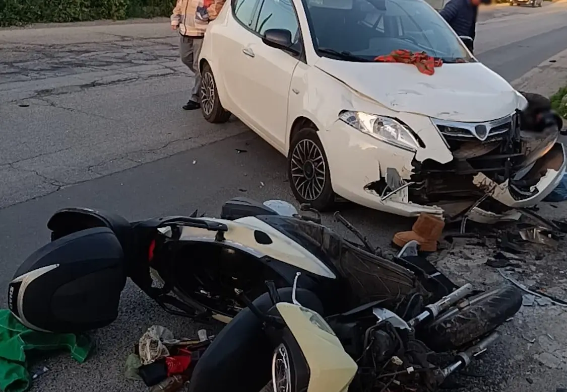 Incidente sulla Vittoria-Scoglitti, grave una coppia