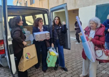 Niscemi, consegnati materiali didattici della raccolta promossa da FLC CGIL Ragusa e Caltanissetta