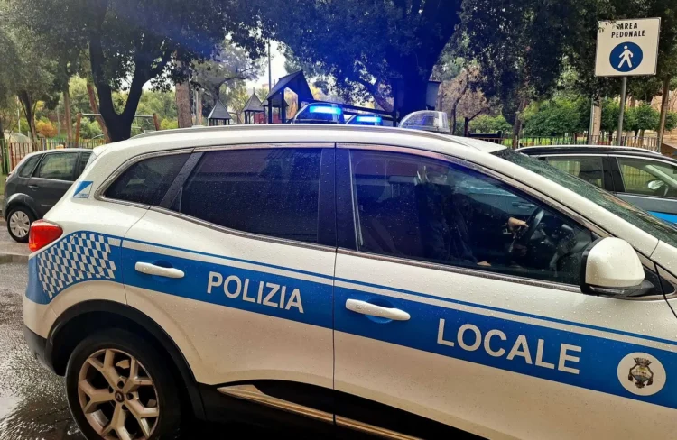 Comiso, conferimento abusivo di rifiuti e reato ambientale: attività della Polizia Locale