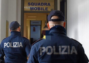 Ragusa, furti di denaro e materiale elettronico: 54enne ai domiciliari