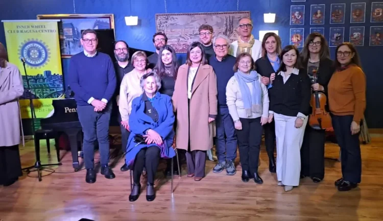 Ragusa a fianco di Niscemi: raccolti 1.100 euro per gli studenti