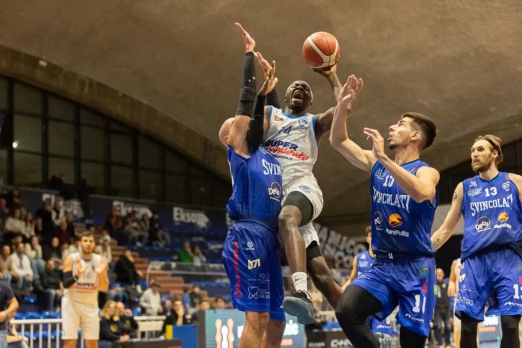 Arriva la Viola, la Virtus Ragusa si prepara alla sfida fra titani con Adeola