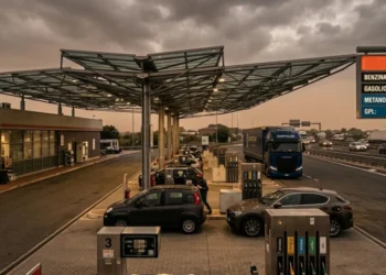 Aumento carburanti in autostrada con gasolio oltre 2 euro