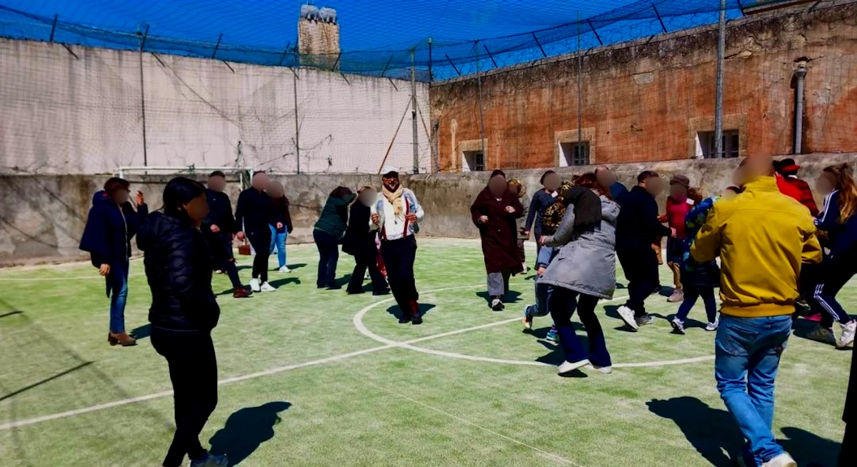 Padri e figli in carcere a Ragusa: il “Sotto Sopra Show”