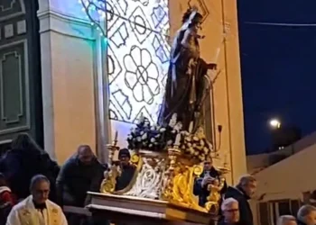 Il simulacro durante la festa di San Giuseppe a Marina di Ragusa