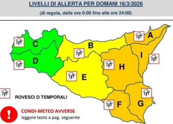 Maltempo Sicilia, allerta meteo arancione da Ragusa a Messina: temporali e venti di burrasca