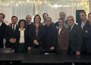 I protagonisti dell'assemblea provinciale Italia Viva Ragusa a Pozzallo con Marianna Buscema al centro.