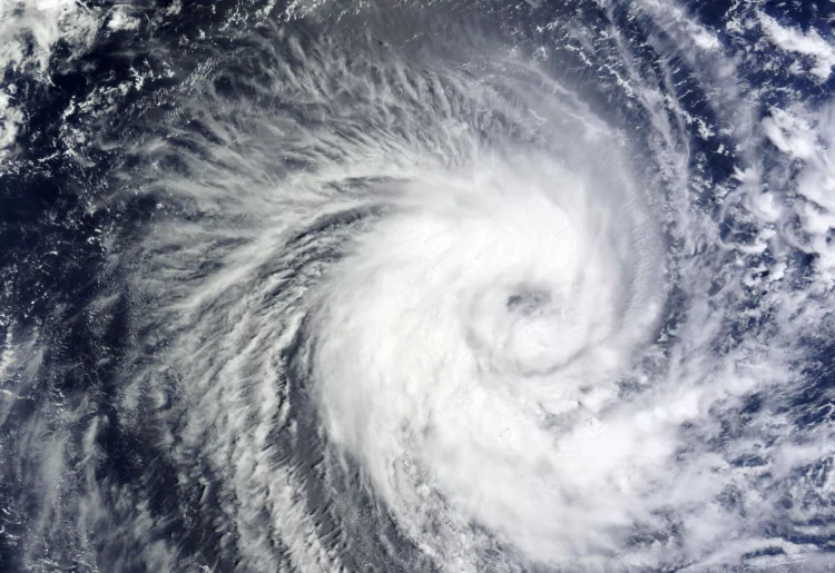 Immagine satellitare del medicane Jolina sopra il Mar Mediterraneo