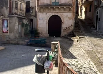Scicli, il metodo illegale e comodo per disfarsi dei rifiuti: scattano controlli