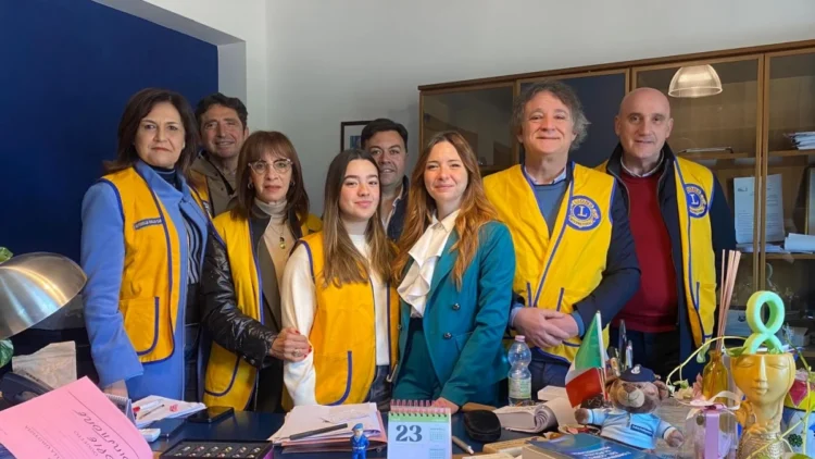 Corso detenuti Agrigento: rappresentanti di Conflavoro Sicilia e Lions Club riuniti nella direzione della Casa circondariale.