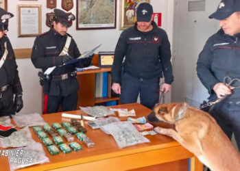 Ragusa, 24enne con 2 kg di droga e 7 mila euro: arrestato