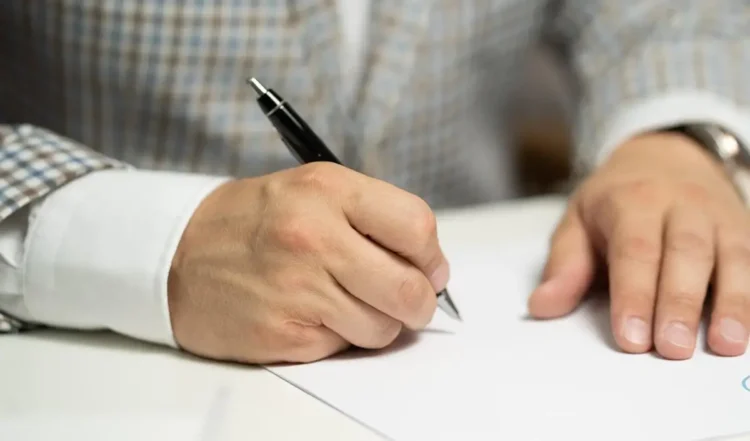 Ragusa, raccolta firme per la proposta di legge di iniziativa popolare su flussi migratori e natalità