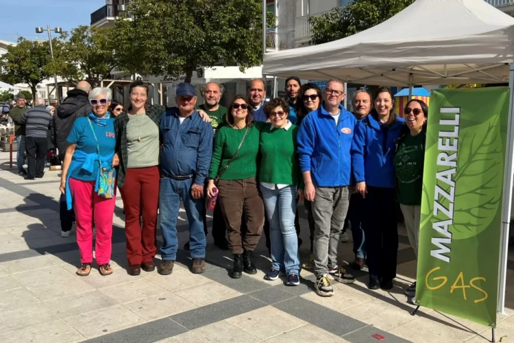 GAS in piazza Marina di Ragusa: mercato 28 marzo