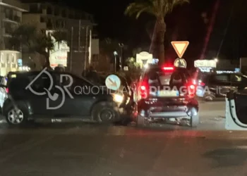 Incidente Modica, scontro tra due auto al Polo Commerciale