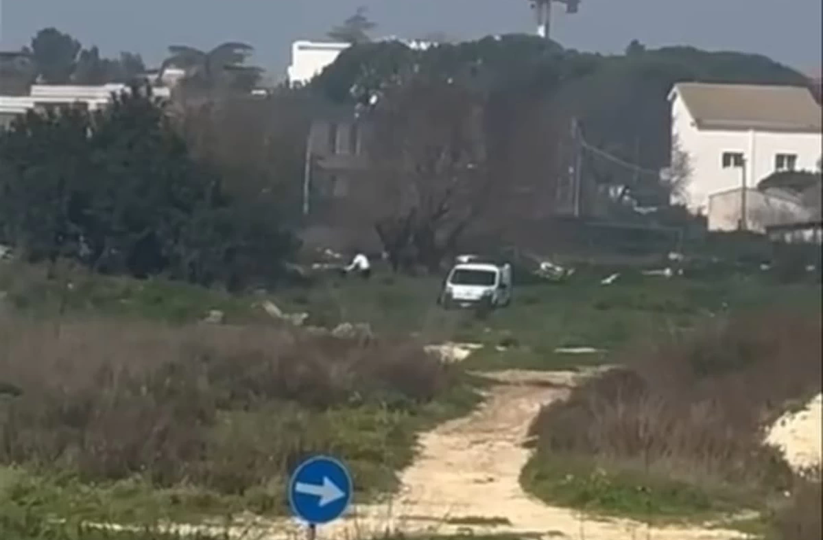 Marina di Ragusa tra incivili e sporcaccioni: il sindaco pubblica due Video
