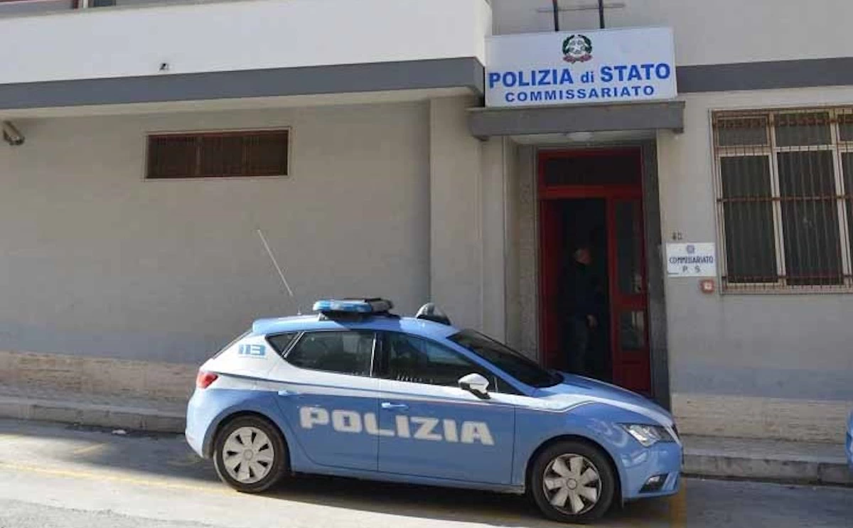 Modica, Polizia ferma auto con 4 persone a bordo, sequestrate dosi di hashish e marijuana