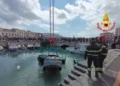 Recupero di un'auto precipitata nel Porto Piccolo di Siracusa