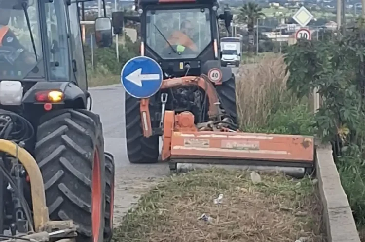 Scicli, iniziata la scerbatura su tutto il territorio comunale