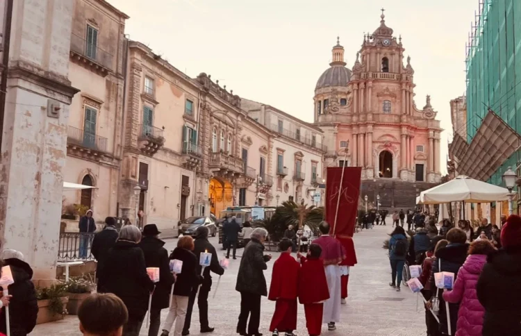 Settimana Santa Ragusa Ibla: le processioni del Lunedì Santo
