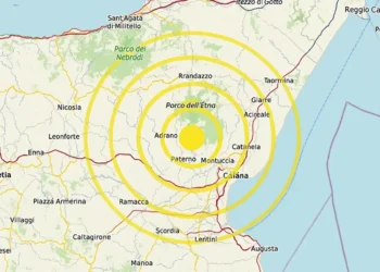 Terremoto Catania: scossa di magnitudo 4.5 sveglia la Sicilia orientale