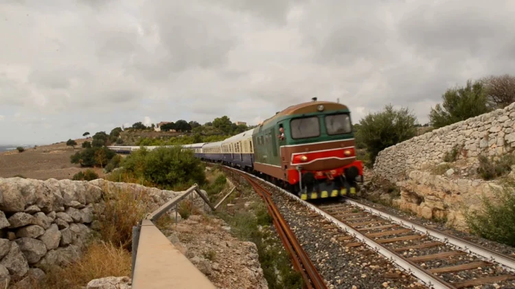 Il ritorno del treno turistico Barocco Line