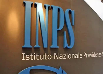 Schermo tablet con portale Inps per controllo assegno unico aprile 2026