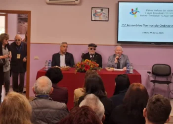 Partecipanti all'assemblea dell'Unione Italiana Ciechi di Ragusa durante il dibattito