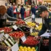 Controlli della Guardia di Finanza al mercato settimanale di Vittoria, Ragusa