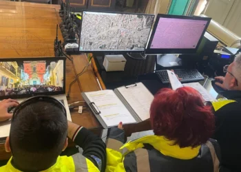 Volontari della Protezione Civile coordinano la sicurezza per la Pasqua 2026 a Scicli durante la festa dell Uomo Vivo.