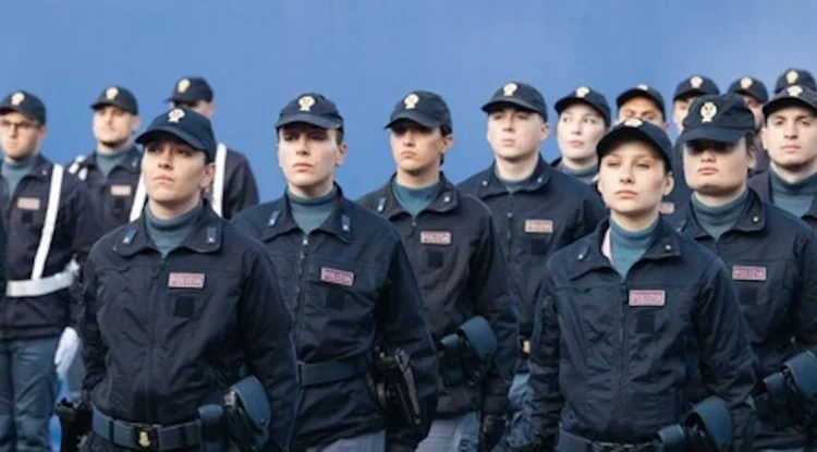 Aperto il nuovo bando per l'assunzione di 4400 allievi agenti nella Polizia di Stato.
