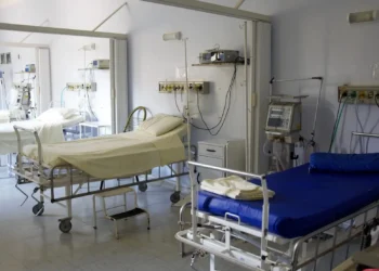 Un ultrasessantenne lotta tra la vita e la morte all'Umberto I di Enna