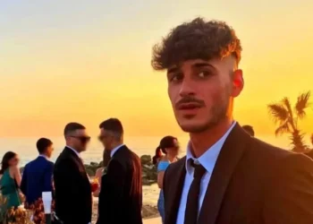 Tragedia in centro: omicidio a Pavia. Gabriele Vaccaro, 25 anni, ucciso con una coltellata al collo