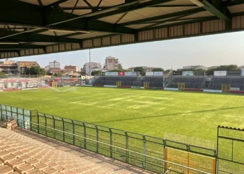 Le torri faro dello stadio comunale di Vittoria oggetto della contesa politica