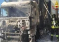 Incendio di un autocarro sulla strada statale Modica-Ragusa