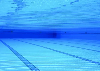 Soccorsi del 118 fuori dalla piscina comunale di Ragusa per un incidente