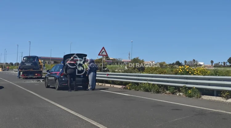 Intervento dei Carabinieri per incidente stradale sulla Modica-Pozzallo.