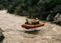 Vigili del fuoco usano la manovra Telfer a San Fratello per salvare 29 persone dalla piena del torrente