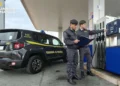 Un controllo della Guardia di Finanza in un distributore di carburanti per contrastare il lavoro nero